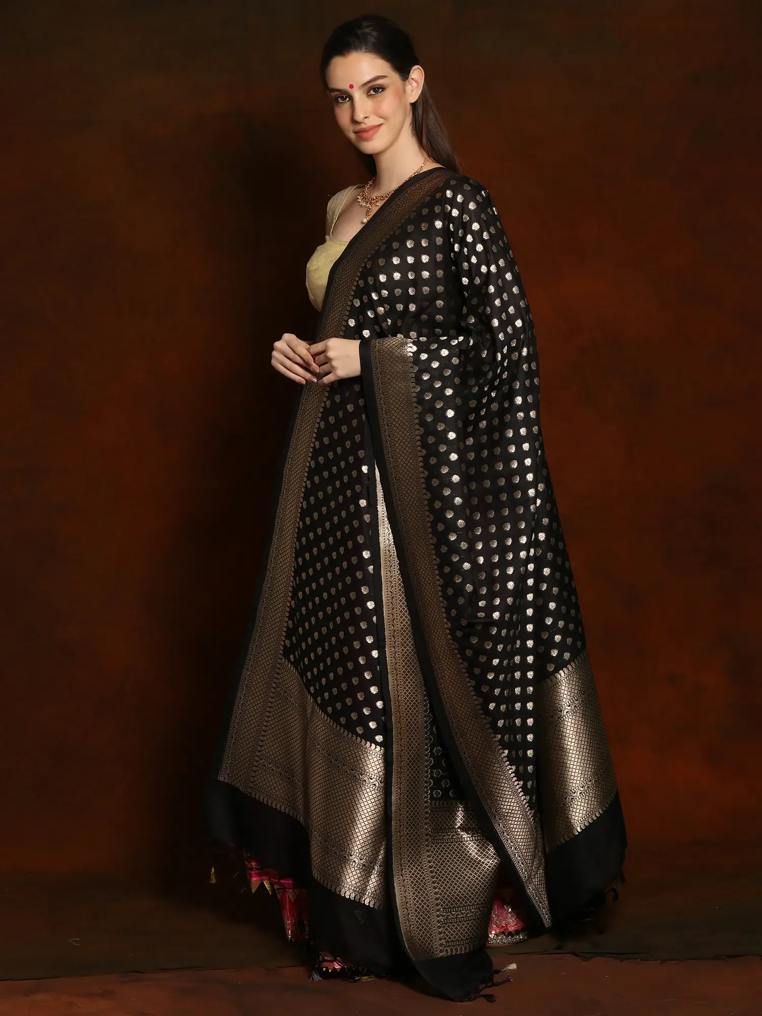 Banarasi Silk Kataan Zari Jaal Dupatta, alternate view