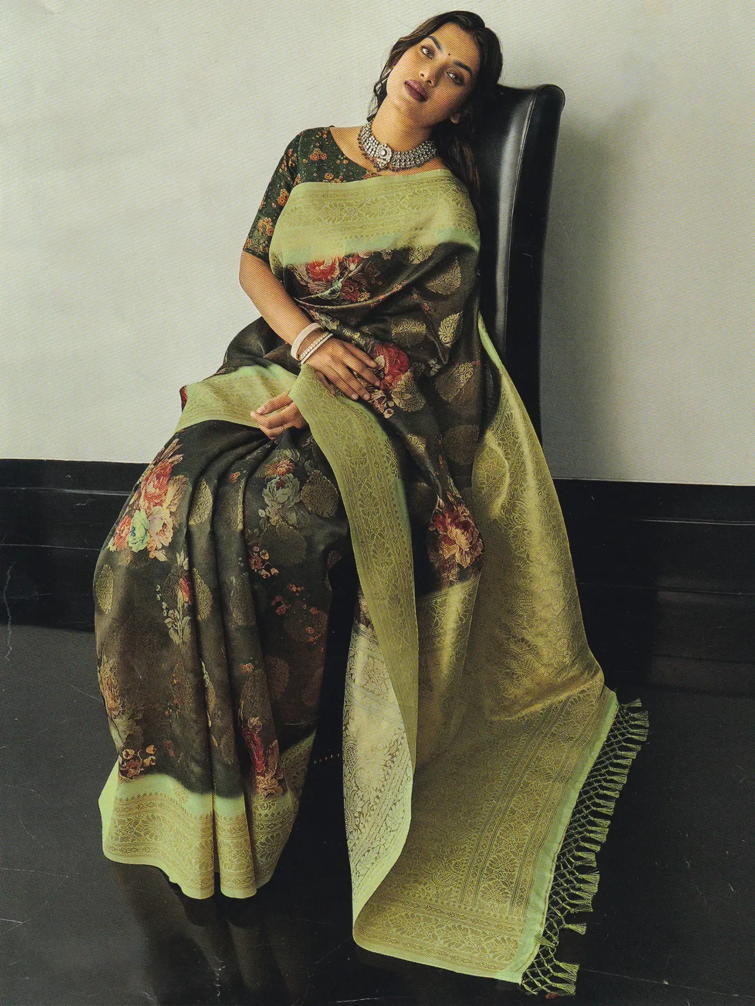 Organza Digital Printed Saree with Zari Brocaded Aanchal, alternate view