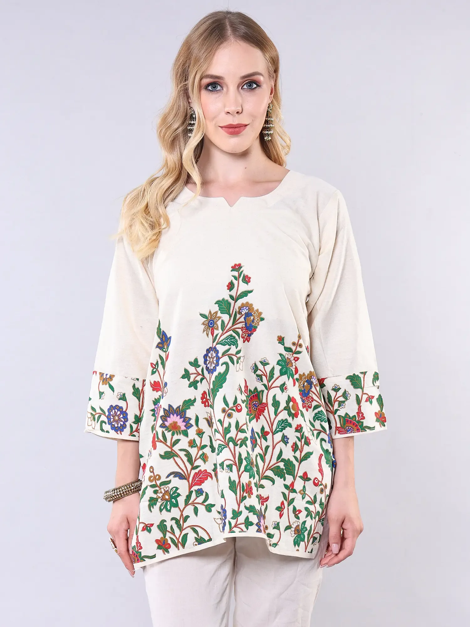 Solitary-Star Cotton Short Kurti with Floral Print