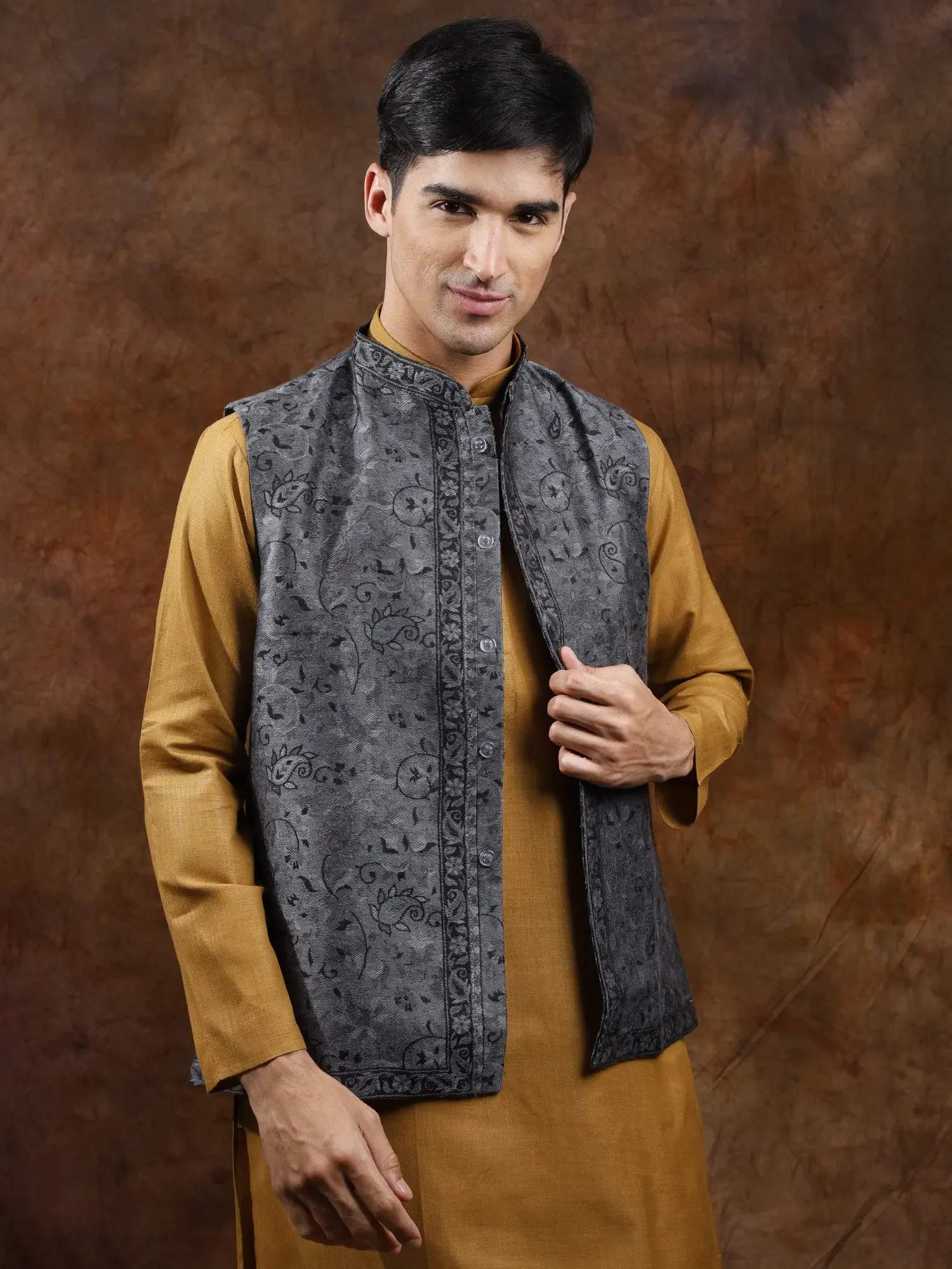 Wool Jamawar Kani Waistcoat with Paiselys Jaal Weave, alternate view