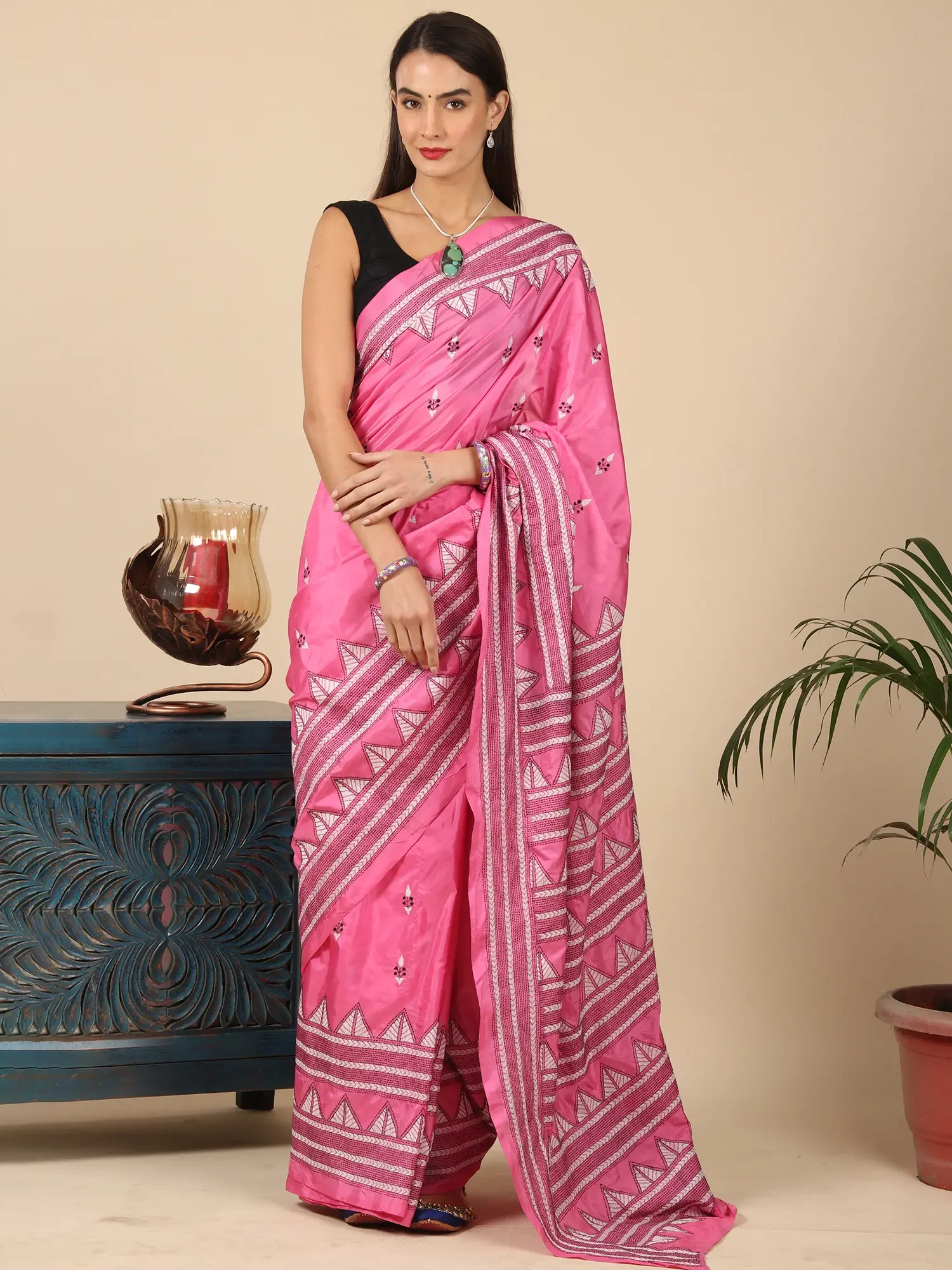 Rosebloom Blended Bangalore Silk Geometric Pattern Hand-Embroidered Kantha Saree