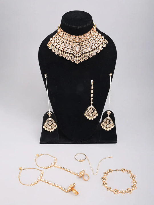 Kundan Bridal Choker Set with Maang Tikka and Hathphool