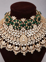 Emerald Green Kundan Bridal Choker Necklace Set with Maang Tikka