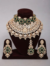 Emerald Green Kundan Bridal Choker Necklace Set with Maang Tikka