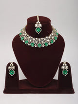 Kundan Floral Choker Necklace Set with Maang Tikka