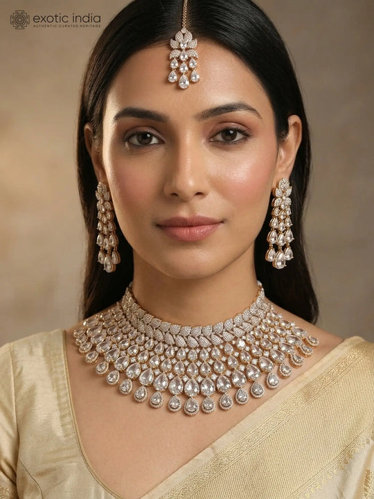 Emerald Green Teardrop Bridal Choker, Earrings and Maang Tikka Set