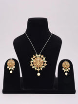Chaturbhuj Ganesha Kundan Crescent Brass Silver Pendant Set