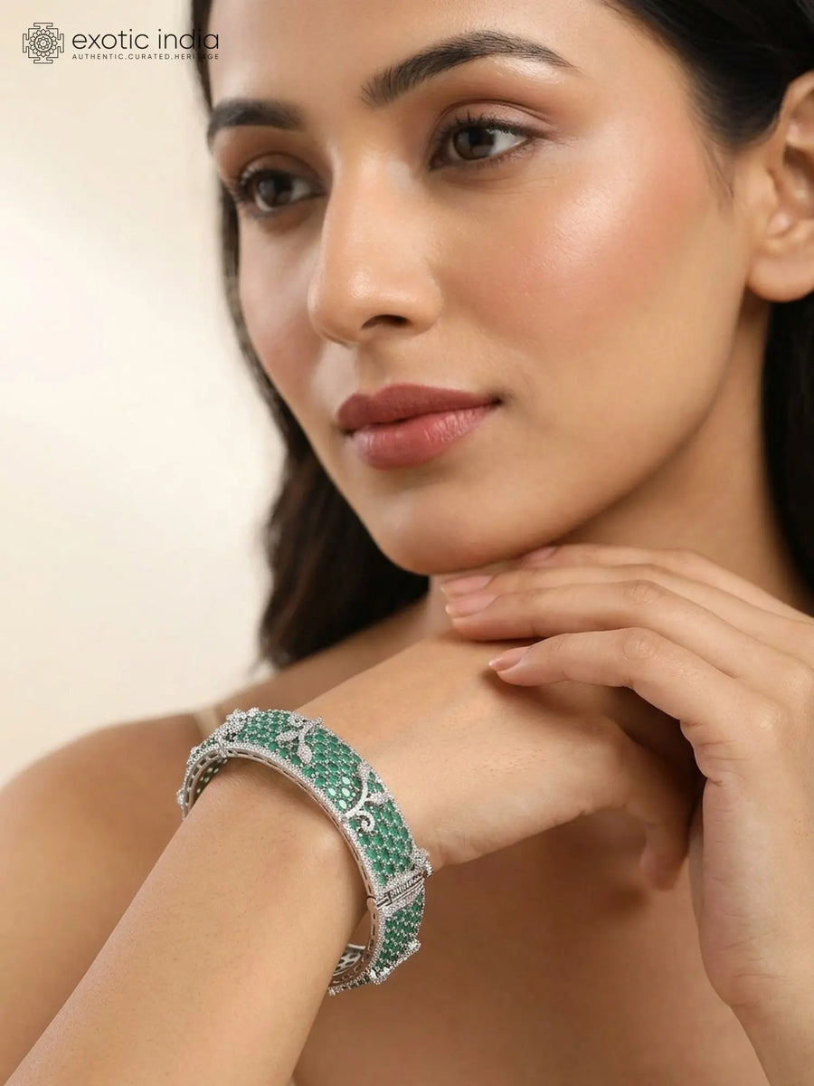 Emerald Green Zircon Openable Brass Cuff Bangle