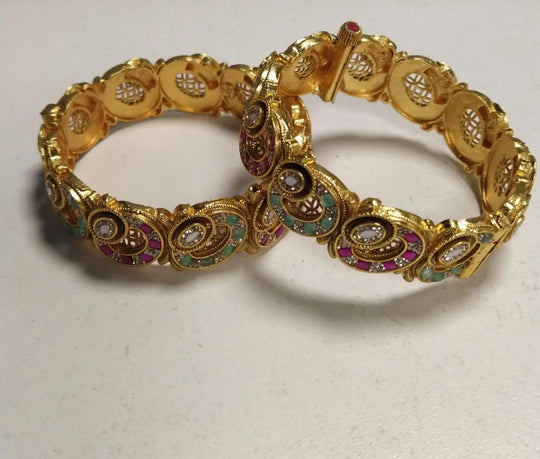 Kundan Set Brass Bangles with Polished Floral Detailing