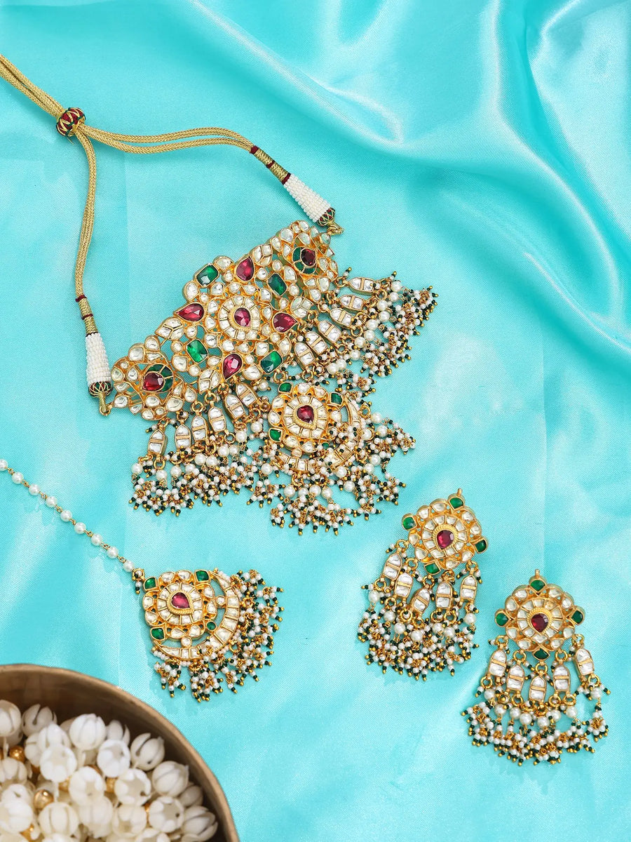 Kundan Choker Necklace Set with Maang Tikka and Bead Drops