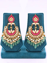 Kundan and Green Beaded Necklace Set with Maang Tikka
