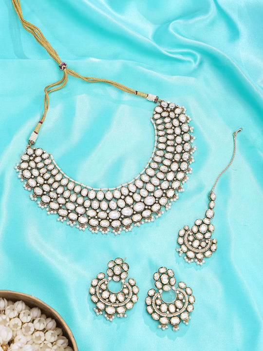 Oval Kundan and Pearl Necklace and Earrings Set in Brass