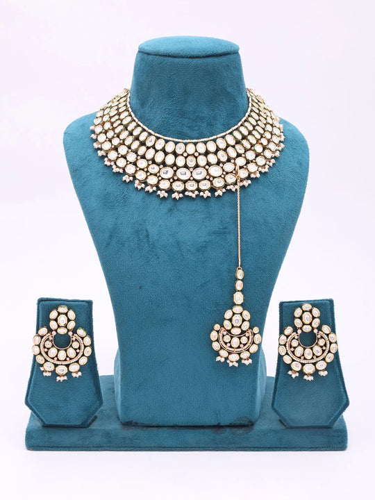 Oval Kundan and Pearl Necklace and Earrings Set in Brass