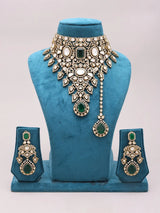 Emerald Green Kundan Bridal Necklace Set with Earrings and Maang Tikka