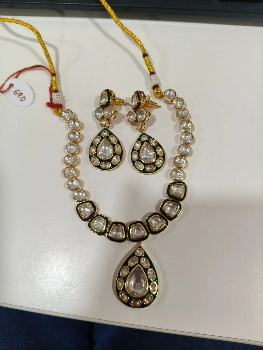Antique Brass Necklace Set with Traditional Detailing