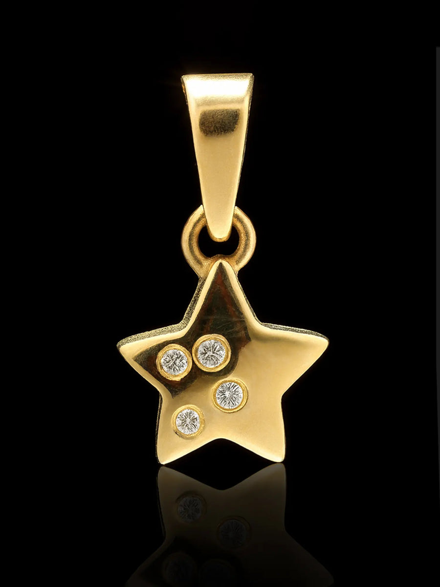 Star-Shaped Diamond Pendant in 18K Gold