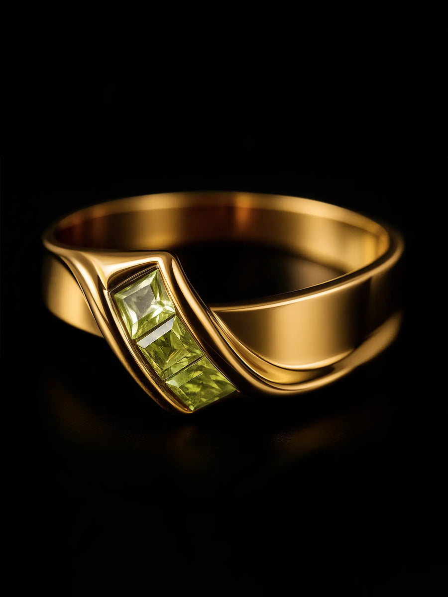 Faceted Aquamarine 18K Gold Finger Ring