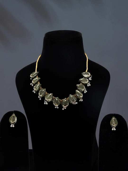 Sambalpuri Fabric and Stone Choker Set with Dangling Earrings