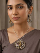 Kundan Studded Lord Krishna Pendant Set with Earrings