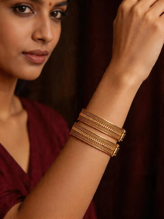 Handcrafted Copper Openable Pair of Bangles